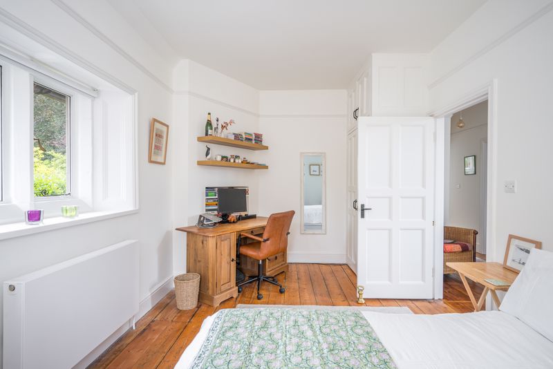 Bedroom- click for photo gallery